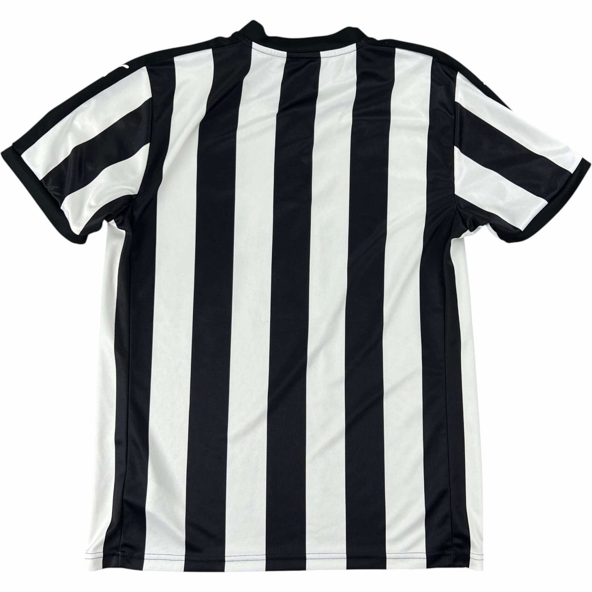 Newcastle United 2020-21 Puma home football shirt size M