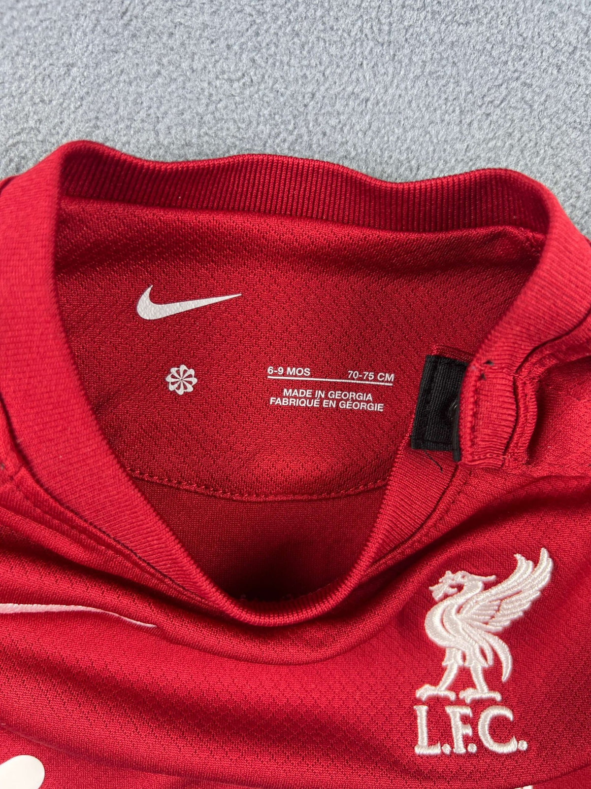 Liverpool 2022-23 Nike home „Finn” football shirt size 92