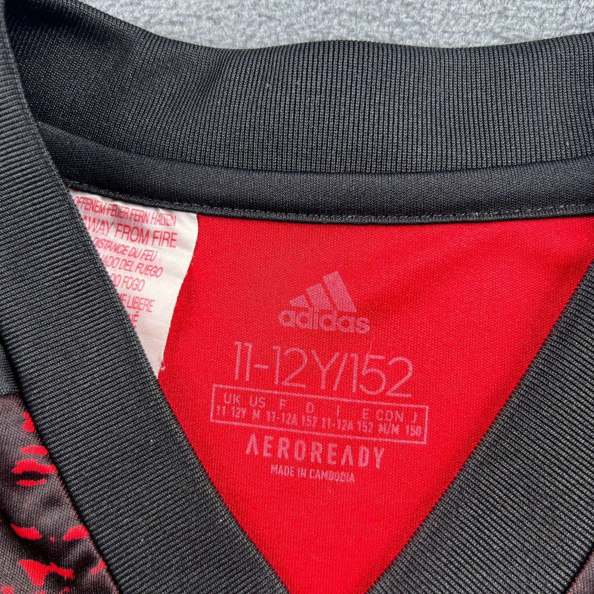 Manchester United 2020-21 Adidas training foci mez gyerek 152-es
