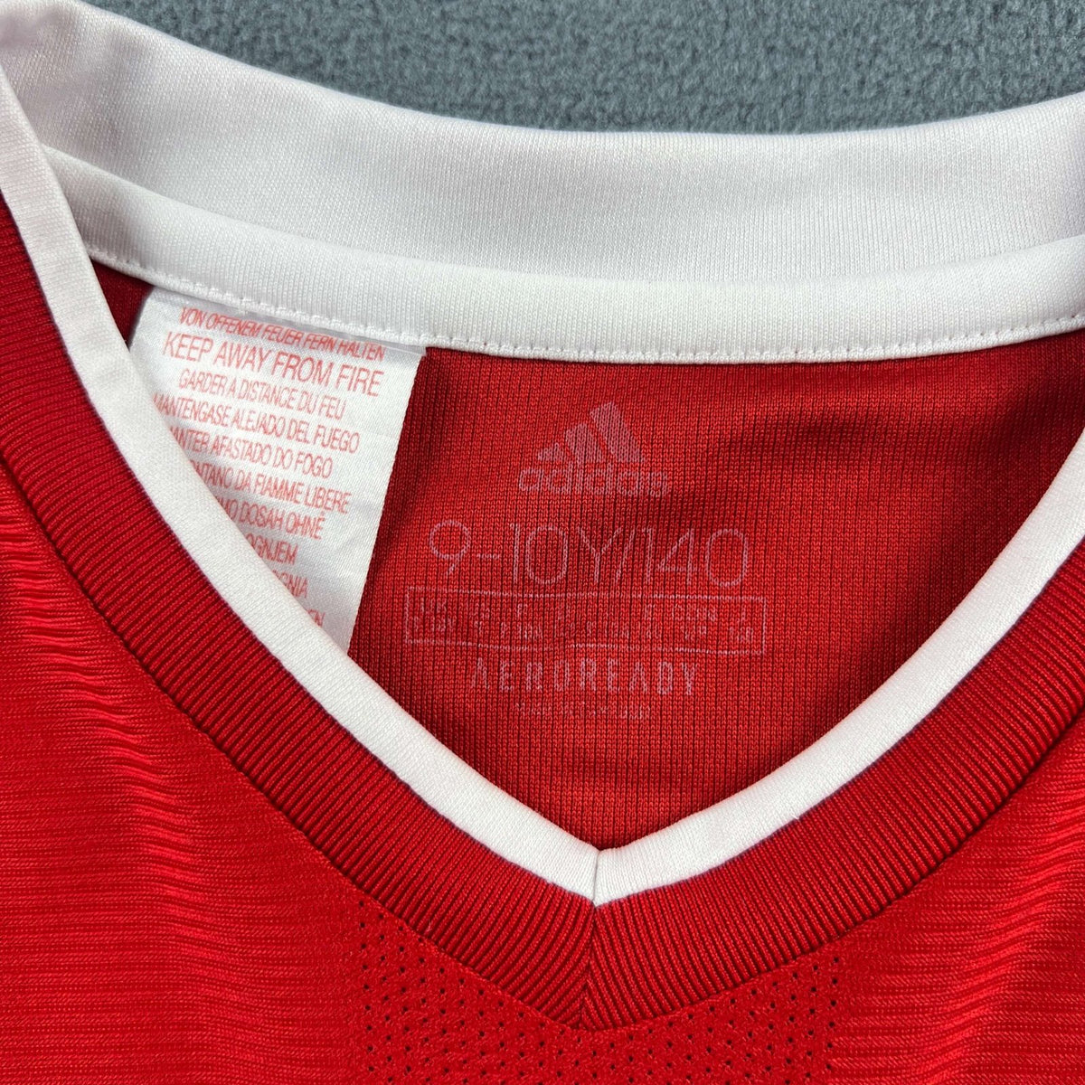 Bayern München 2020-21 Adidas home football shirt size 140