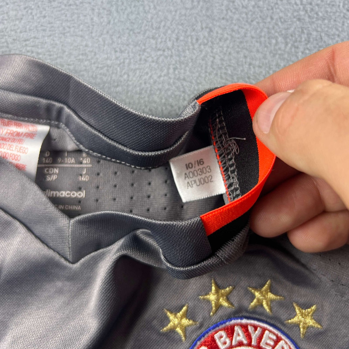 Bayern München 2016-17 Adidas training football shirt size 140
