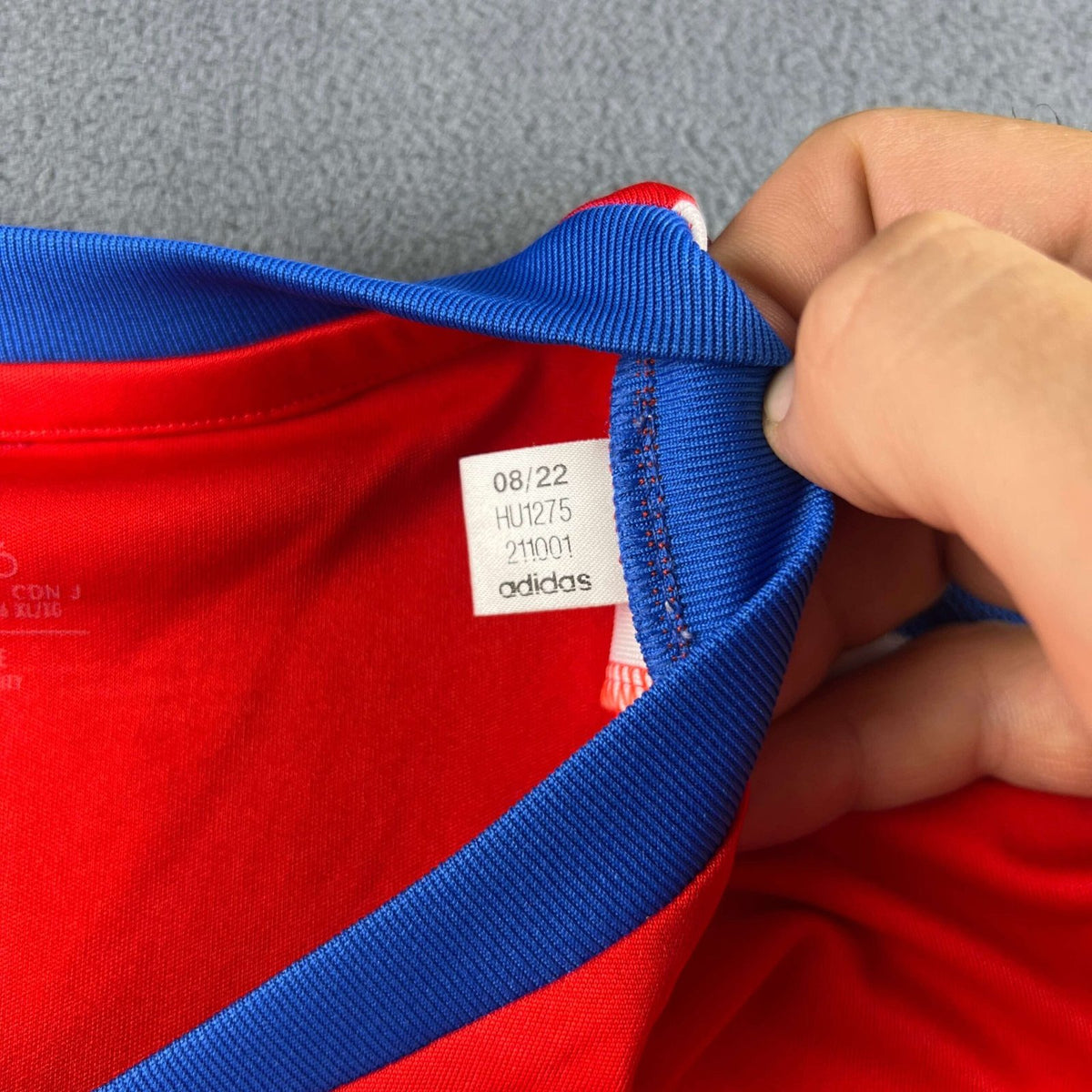 Bayern München 2022-23 Adidas training foci mez gyerek XL-es