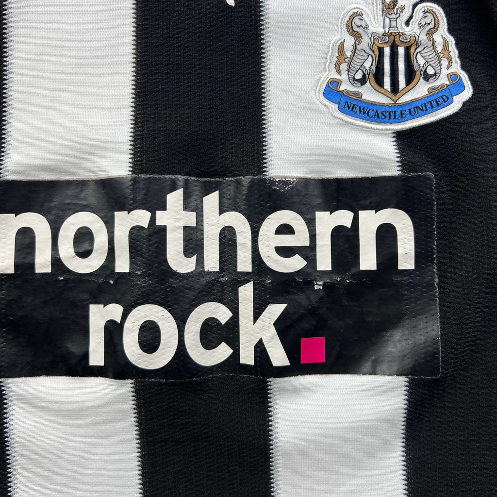 Newcastle United 2010-11 Puma home „JC #8” football shirt size 140