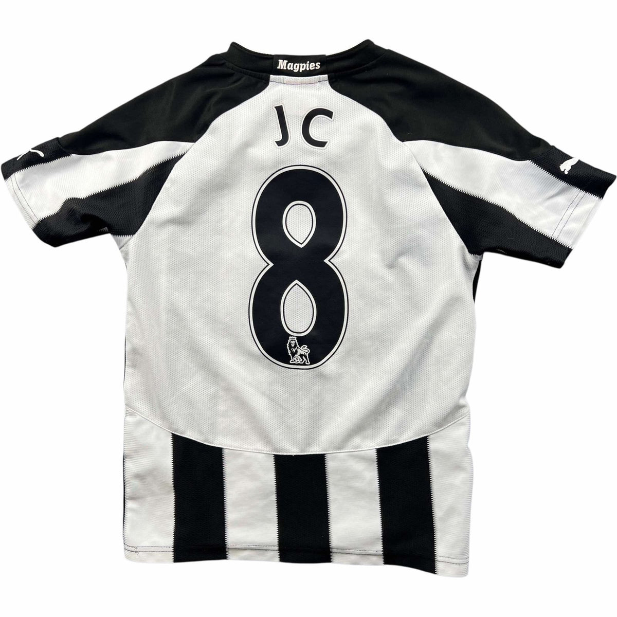 Newcastle United 2010-11 Puma home „JC #8” football shirt size 140