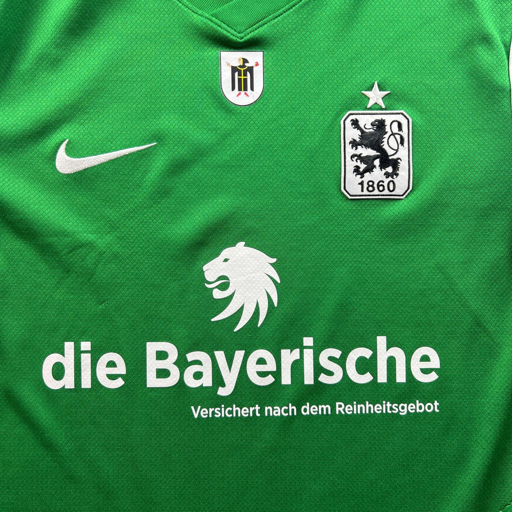 1860 München 2022-23 Nike Oktoberfest Edition football shirt size M