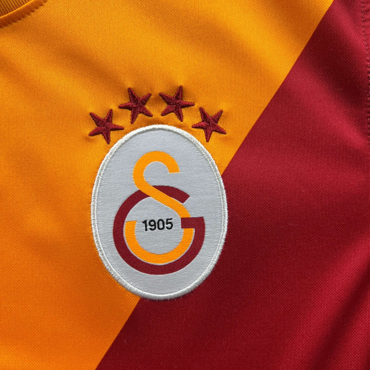 Galatasaray 2021-22 Nike hazai foci mez L-es