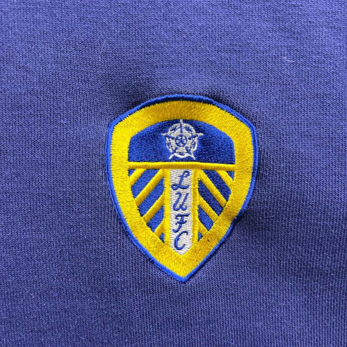 Leeds United 2022-23 Adidas kapucnis felső XXL-es