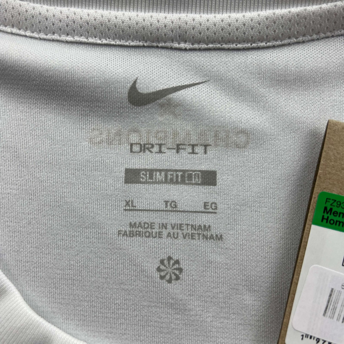PSG 2025-26 Nike *NEW* Pre-Match training football shirt size XL