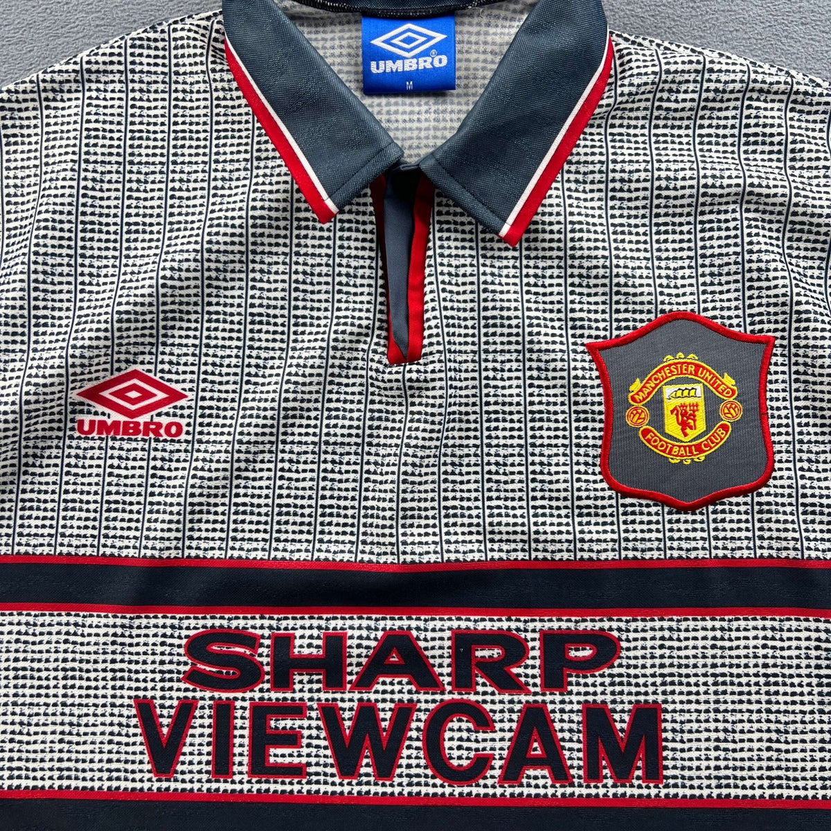 Manchester United 1995-96 Umbro away football shirt size M