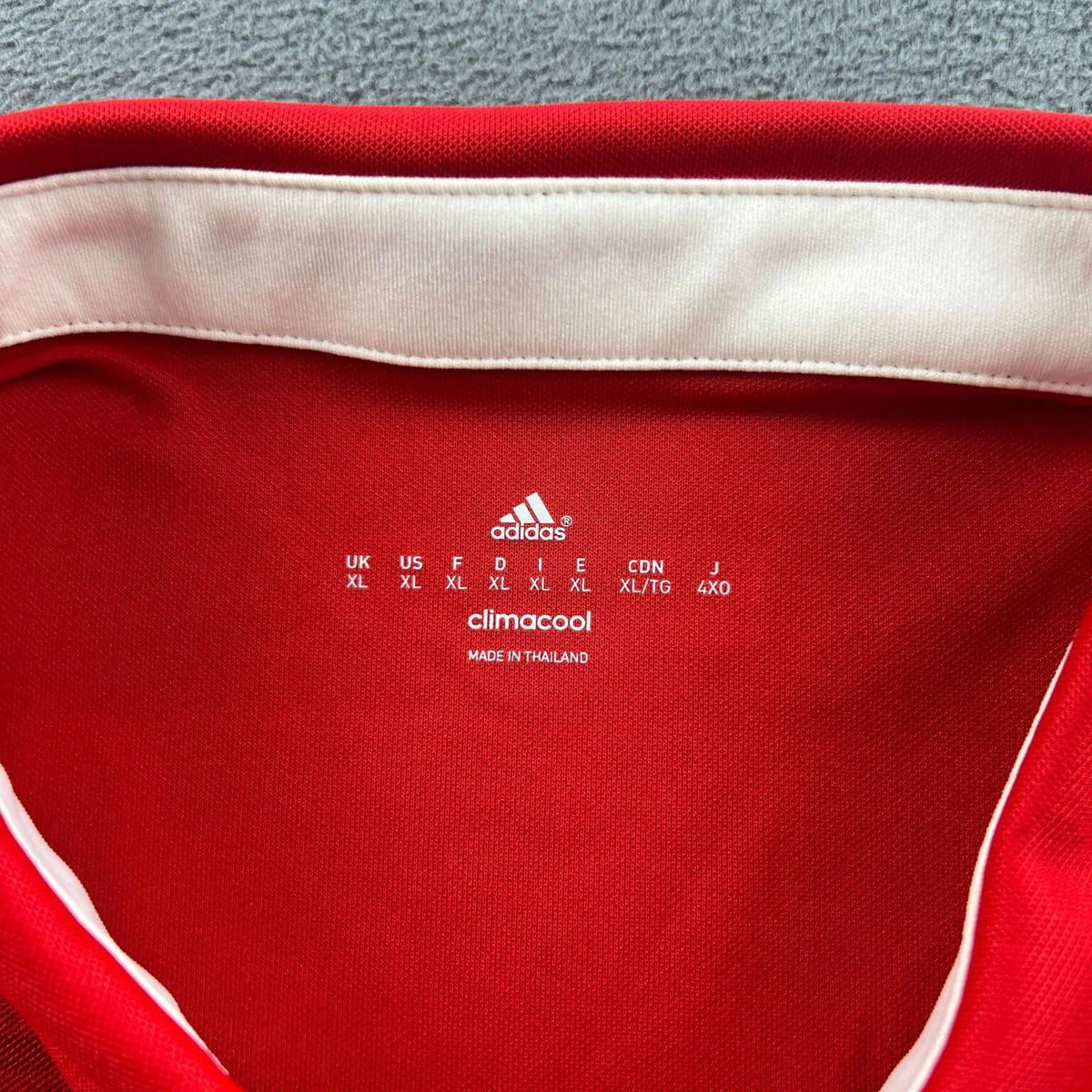 Bayern München 2016-17 Adidas home Mats Hummels football shirt size XL