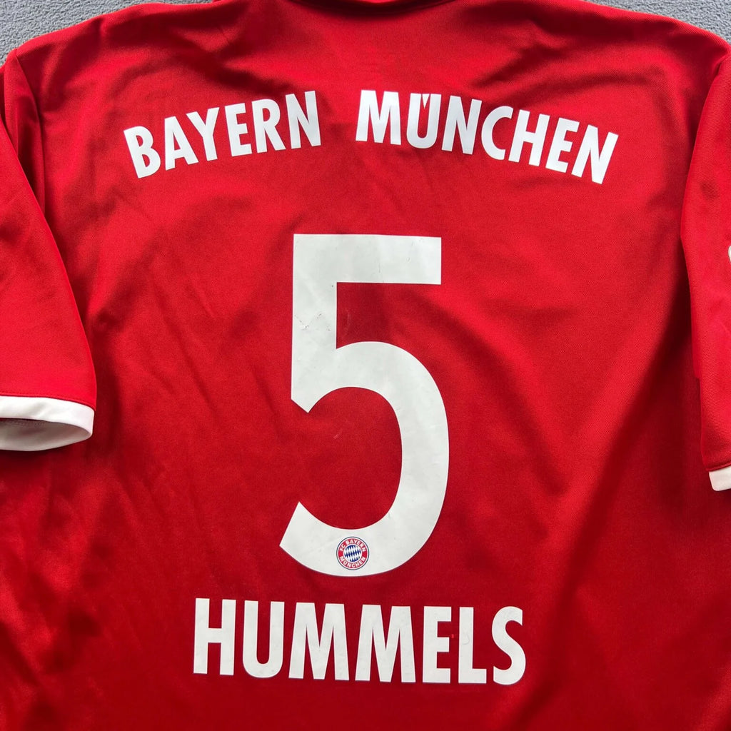 Bayern München 2016-17 Adidas home Mats Hummels football shirt size XL