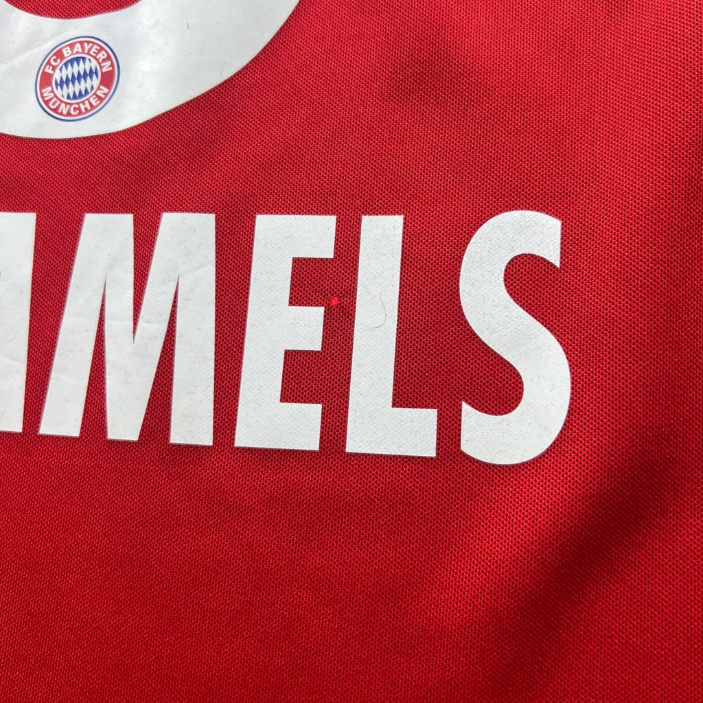Bayern München 2016-17 Adidas home Mats Hummels football shirt size XL