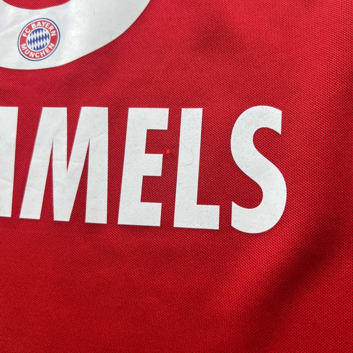 Bayern München 2016-17 Adidas home Mats Hummels football shirt size XL