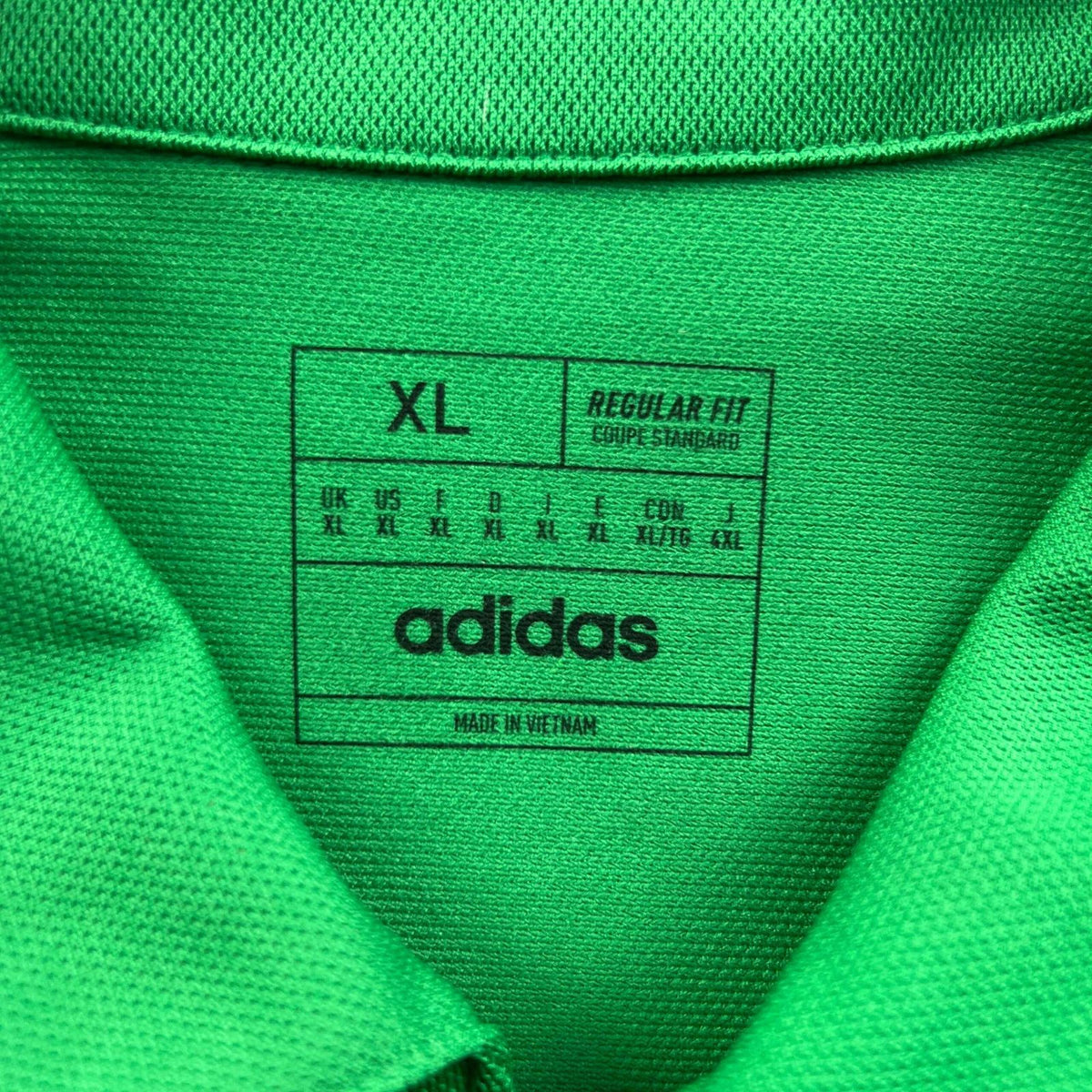 Leeds United 2023-24 Adidas training foci mez XL-es