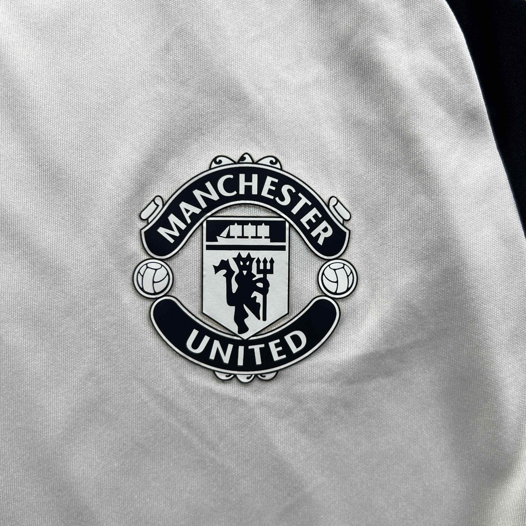 Manchester United 2024-25 Adidas training foci mez gyerek 140-es