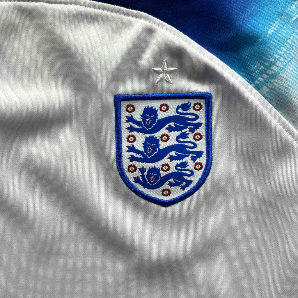 England 2022-23 Nike home football shirt size 116