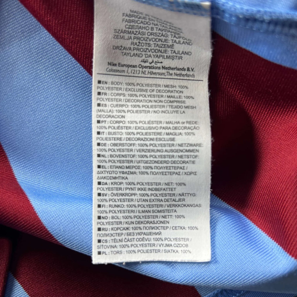 Scunthorpe United 2013-14 Nike home Deon Burton football shirt size S