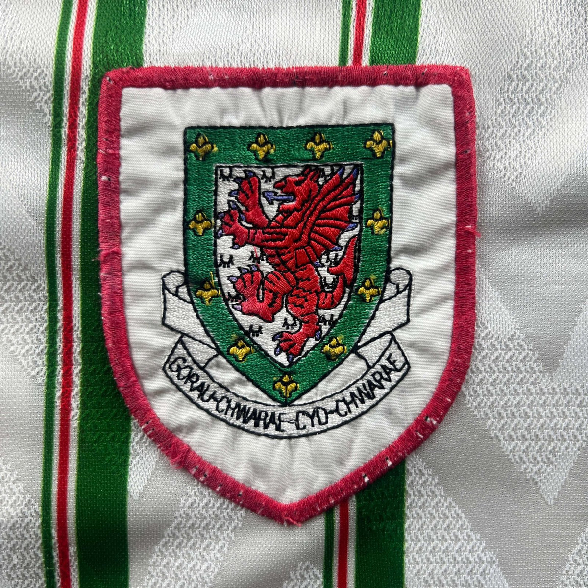 Wales 1992-94 Umbro vendég foci mez L-es