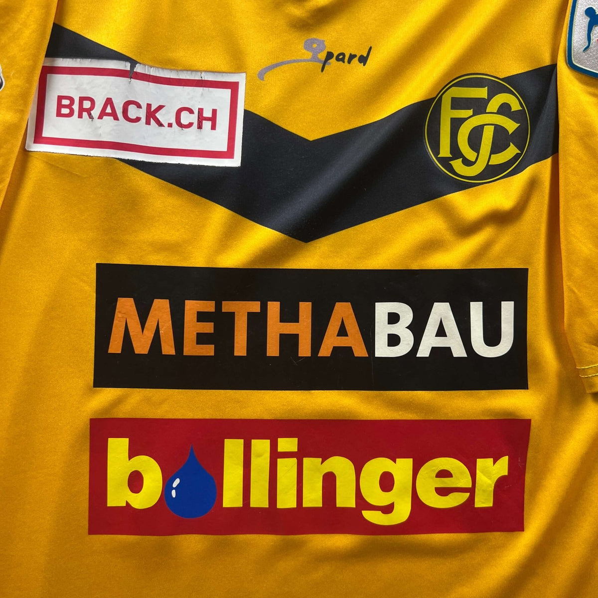 Schaffhausen 2017-18 Gepard home Helios Sessolo *Signed* football shirt size S