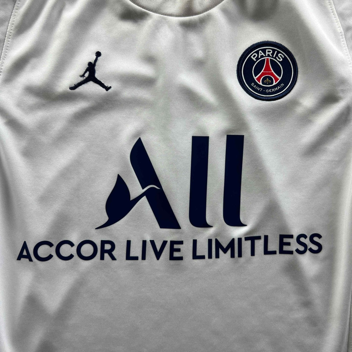PSG 2021-22 Jordan training football shirt size XS