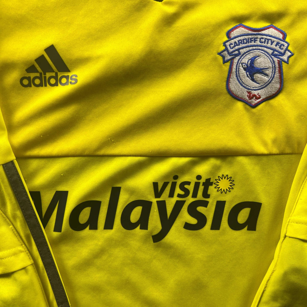 Cardiff City 2015-16 Adidas goalkeeper football shirt size S