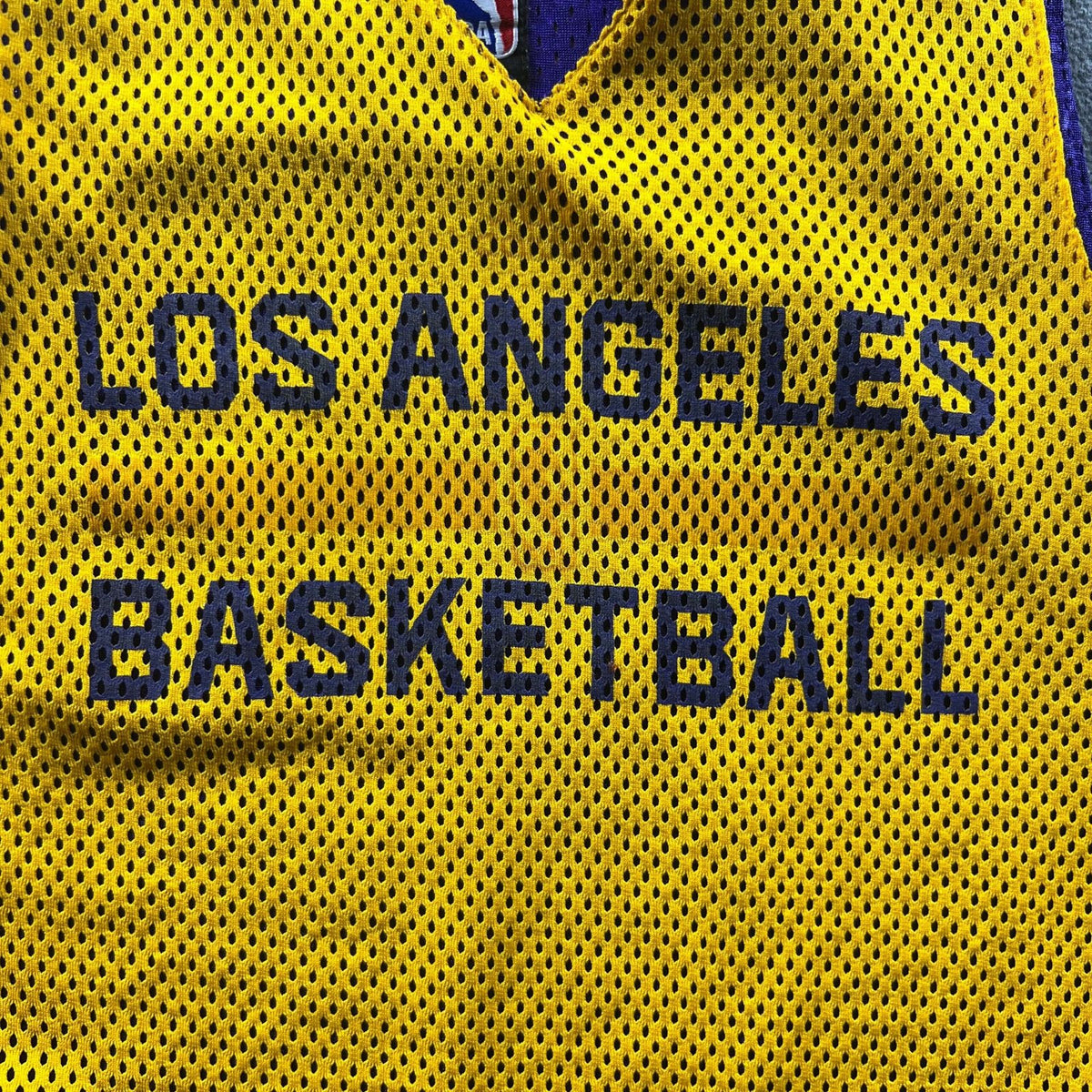Los Angeles Lakers Adidas kifordítható NBA edző mez S