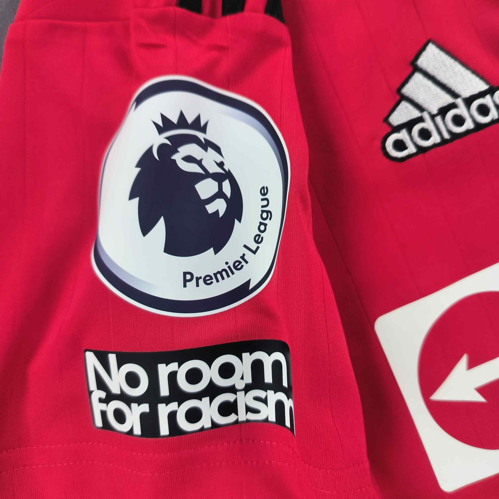 Manchester United 2022-23 Adidas hazai Christian Eriksen foci mez XS-es - Image 5