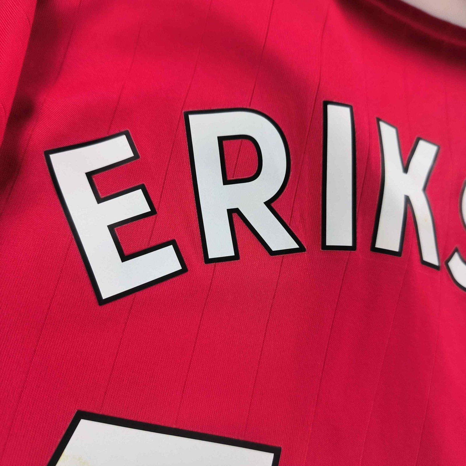 Manchester United 2022-23 Adidas hazai Christian Eriksen foci mez XS-es - Image 10