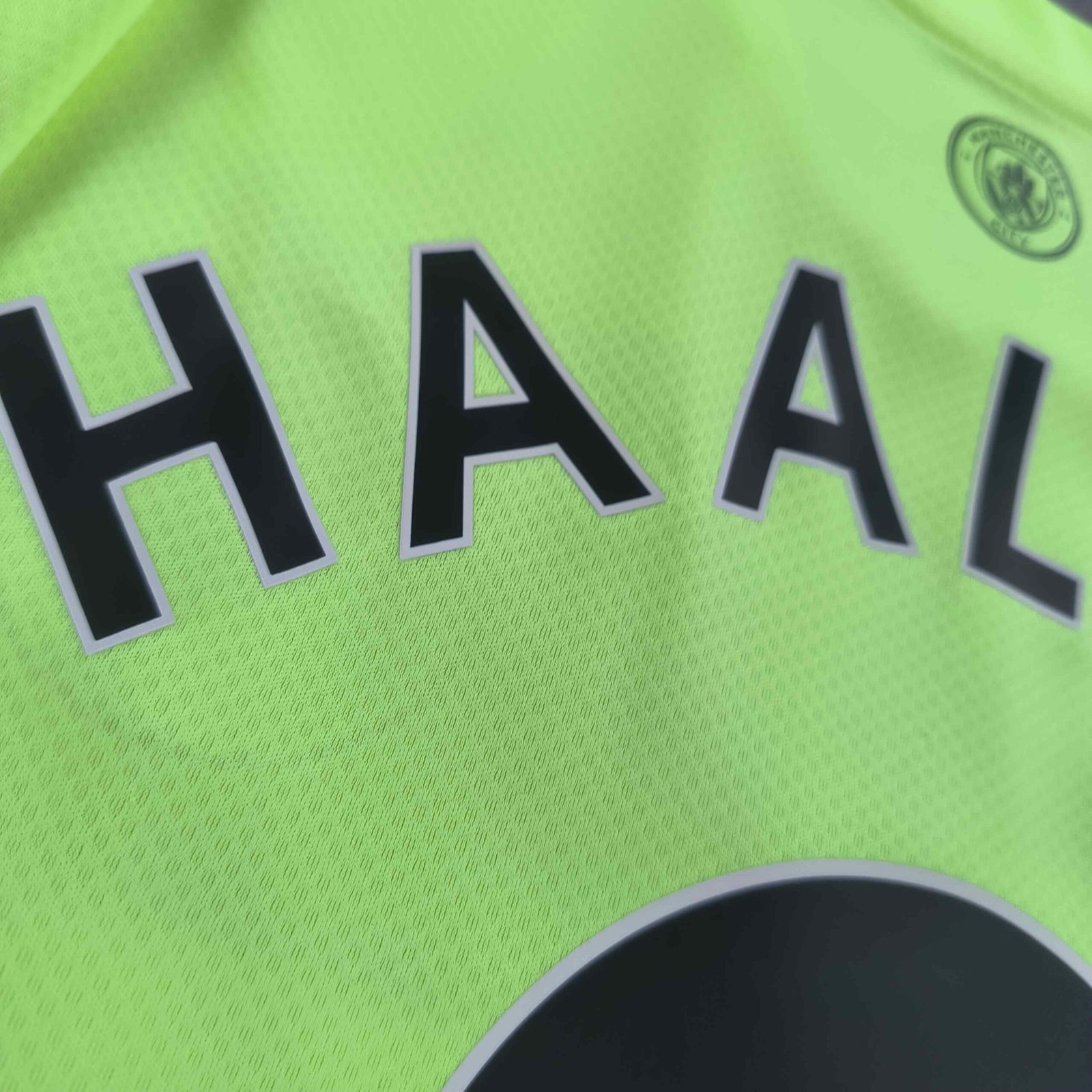 Manchester City 2022-23 Puma harmadik számú Erling Haaland foci mez L-es - Image 10