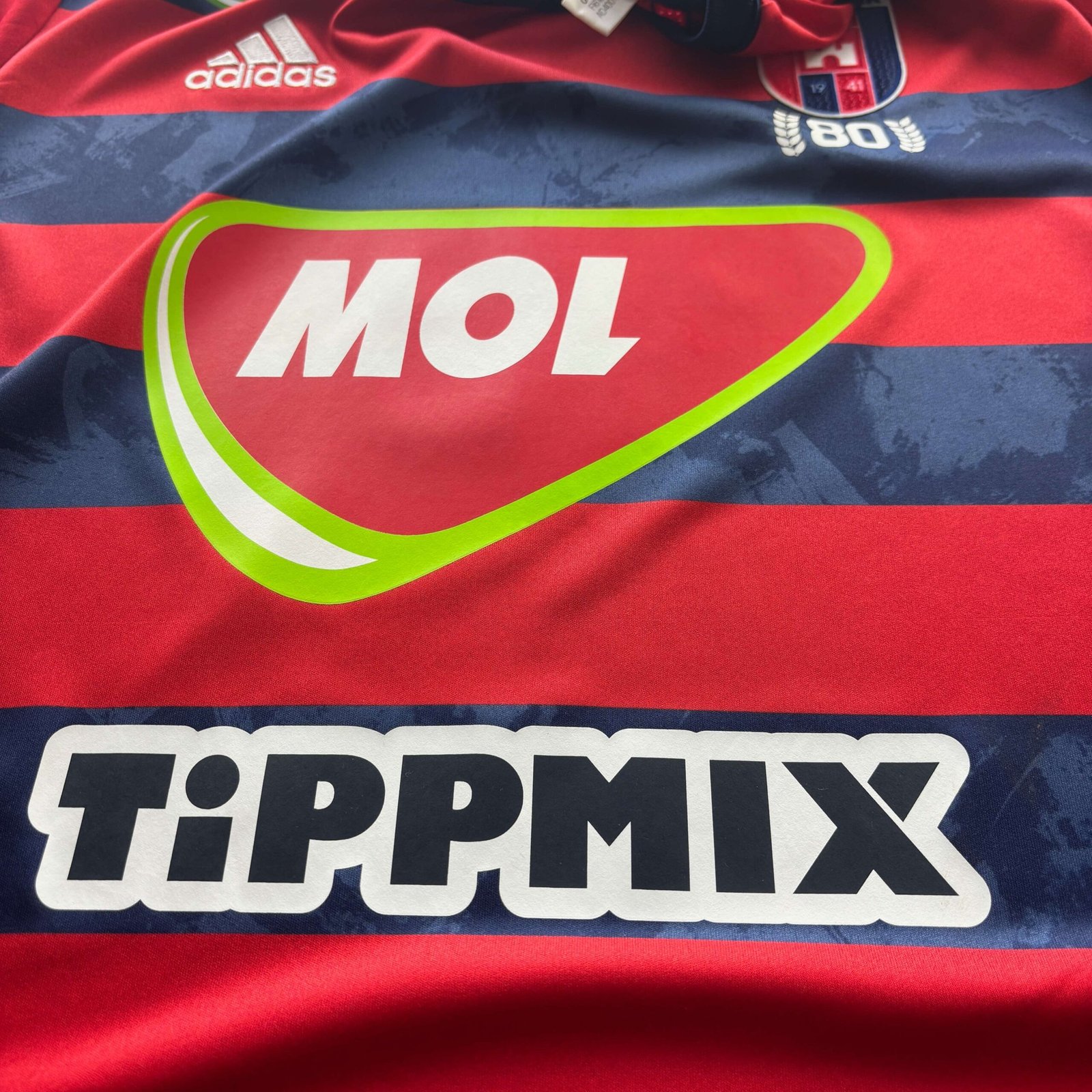 Mol Fehérvár 2021-22 Adidas hazai Budu Zivzivadze foci mez M-es - Image 7