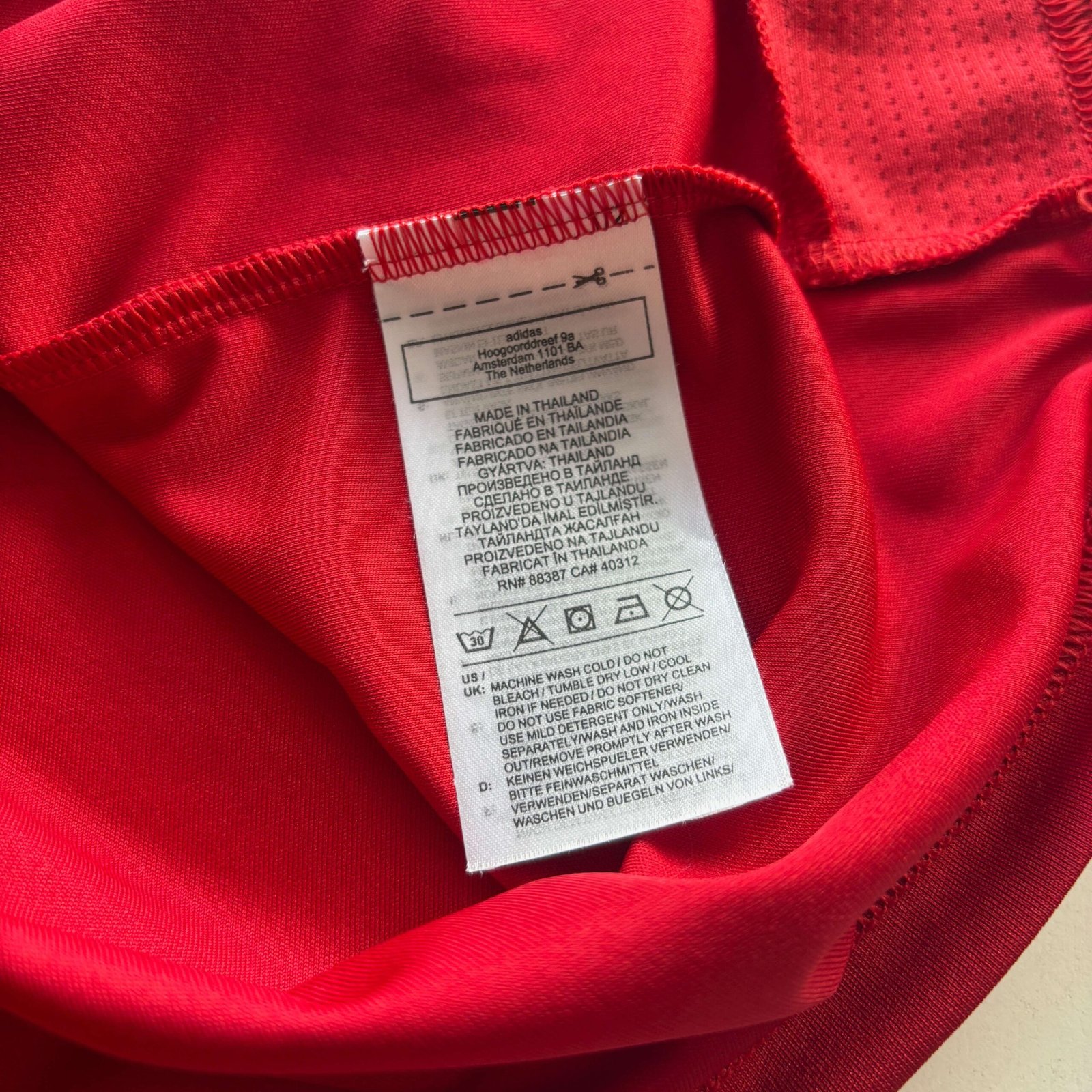 Mol Fehérvár 2021-22 Adidas hazai Budu Zivzivadze foci mez M-es - Image 8