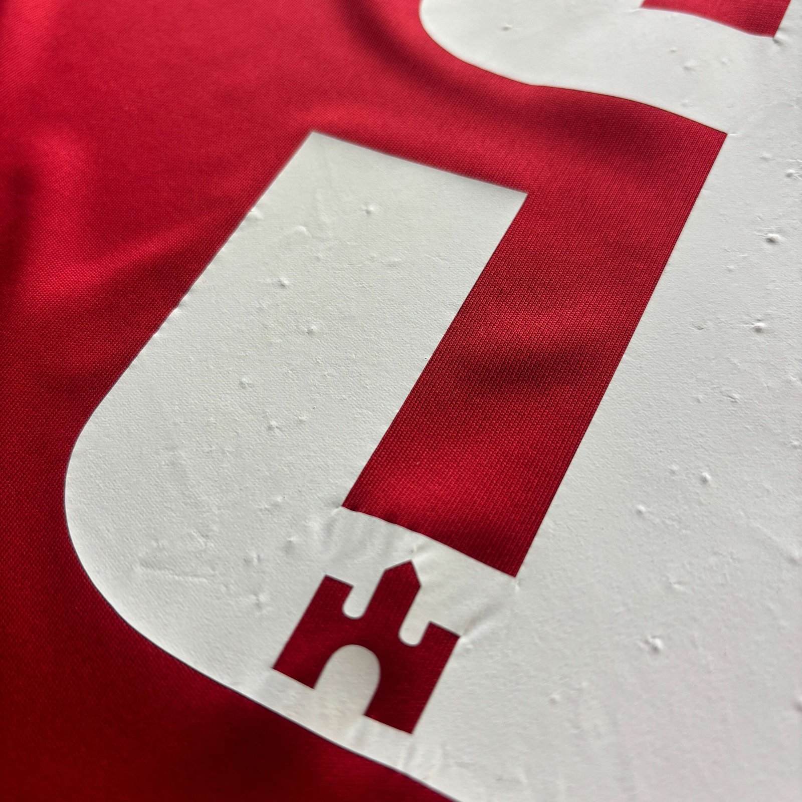 Mol Fehérvár 2021-22 Adidas hazai Budu Zivzivadze foci mez M-es - Image 10