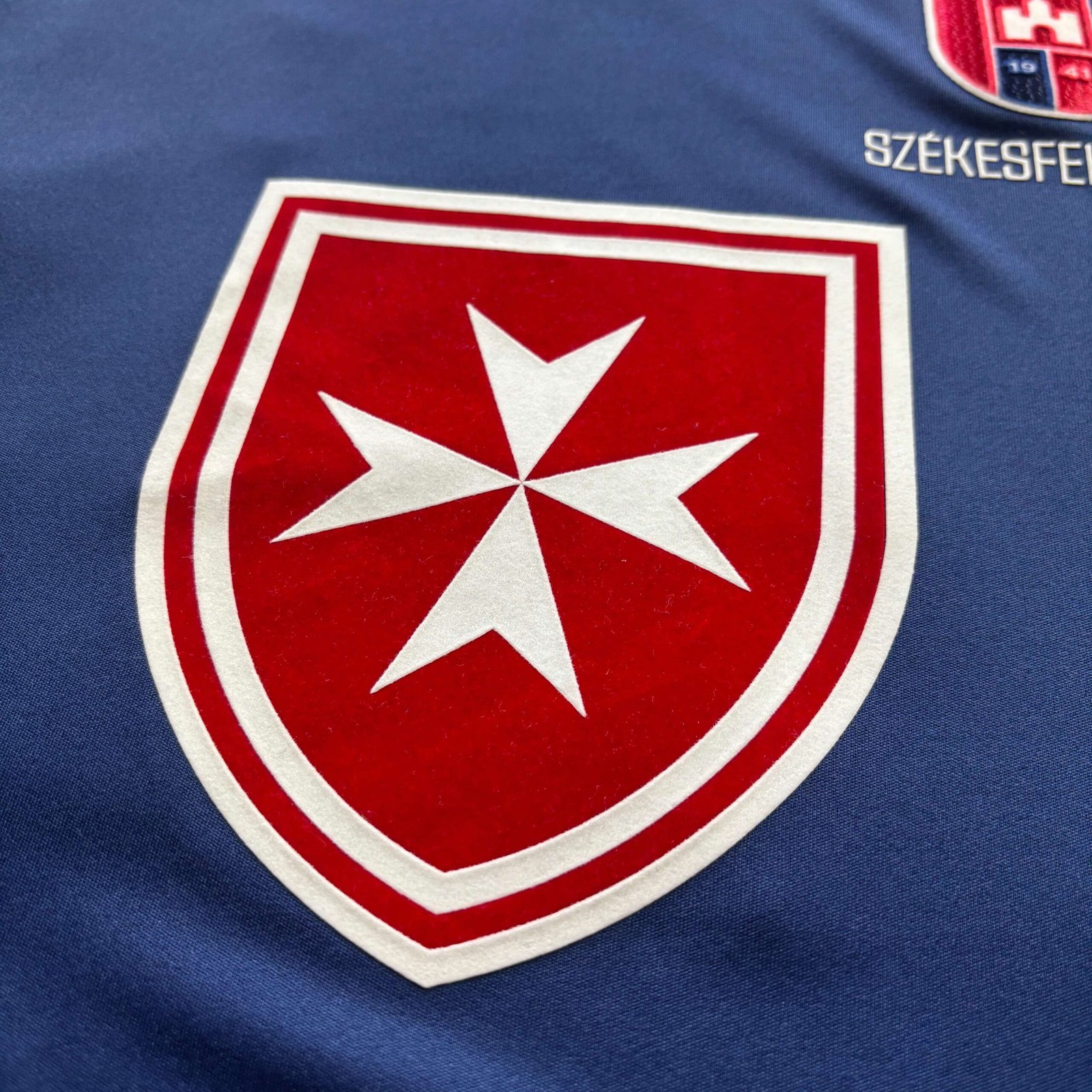 Mol Fehérvár 2015-16 Adidas harmadik számú Tischler Patrik foci mez M-es - Image 8