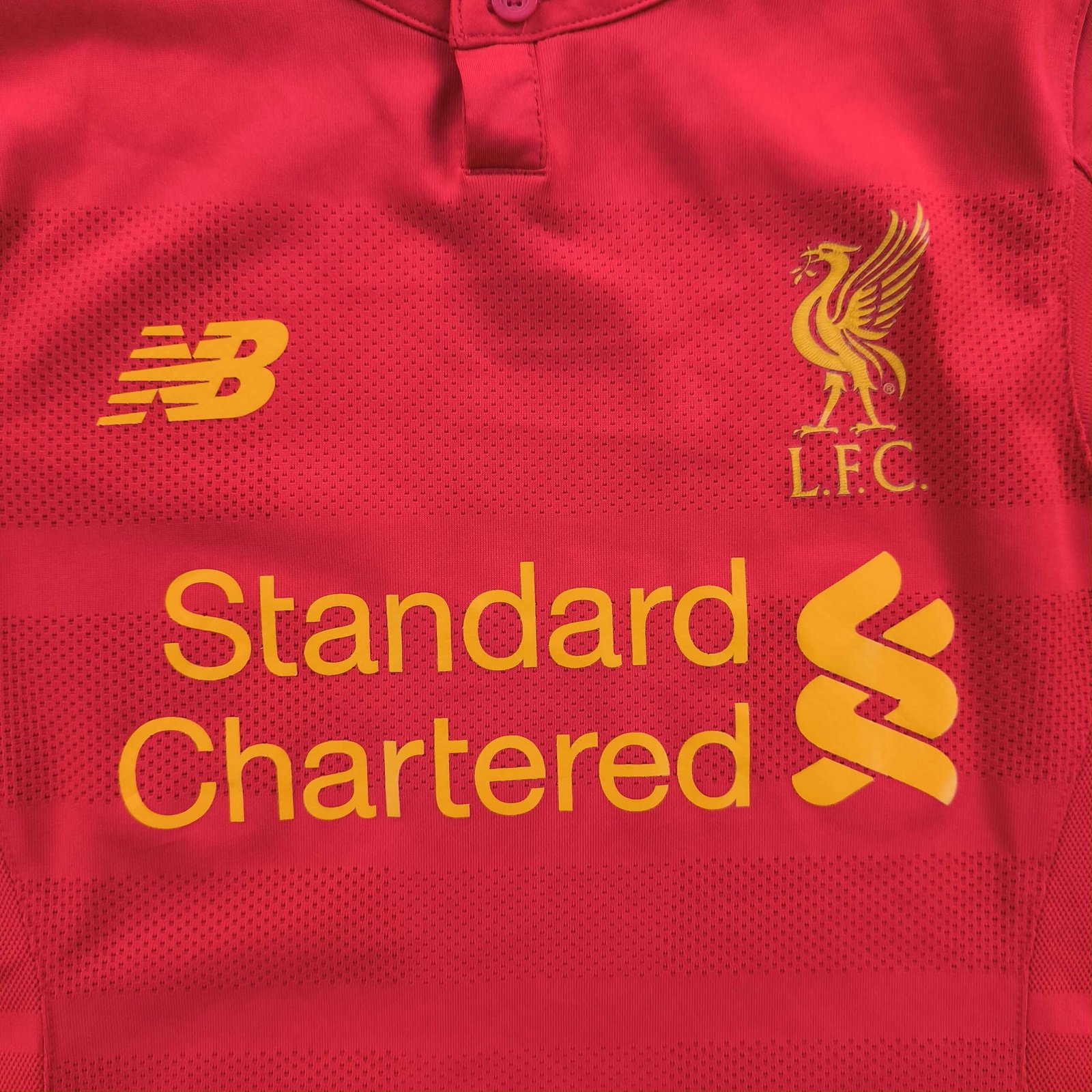 Liverpool 2016-17 New Balance hazai foci mez gyerek 146-os - Image 3