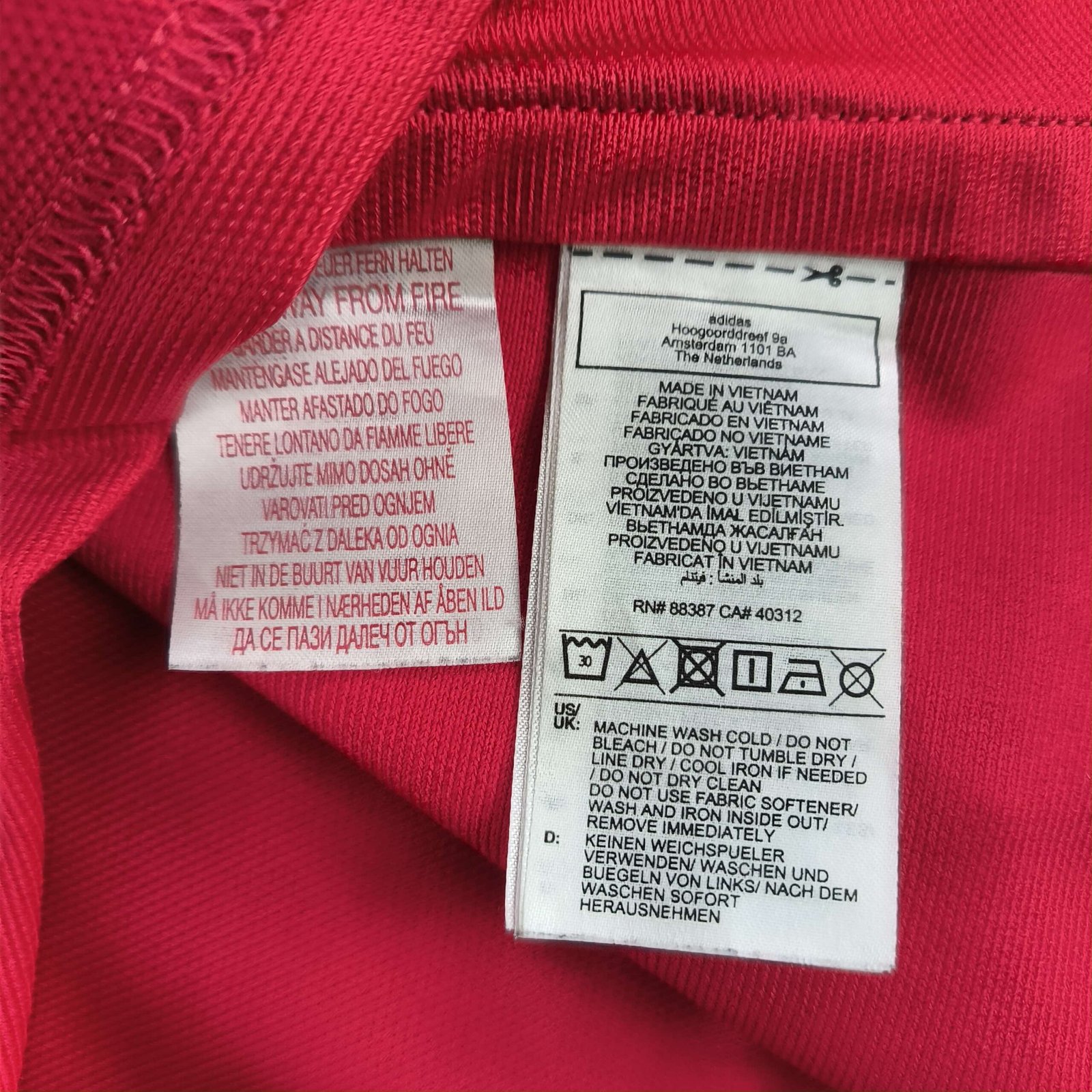 Manchester United 2023-24 Adidas hazai foci mez gyerek 152-es - Image 6