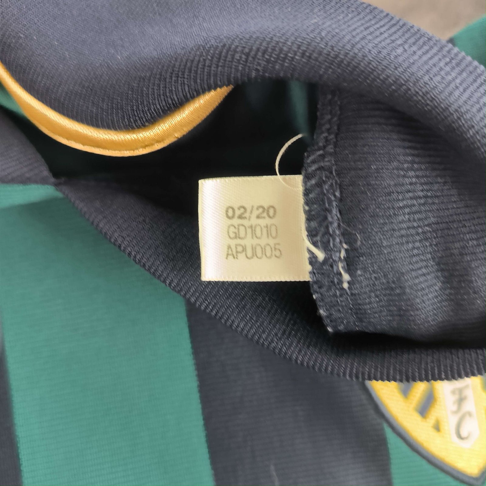 Leeds United 2020-21 Adidas vendég Jack Harrison foci mez S-es - Image 7