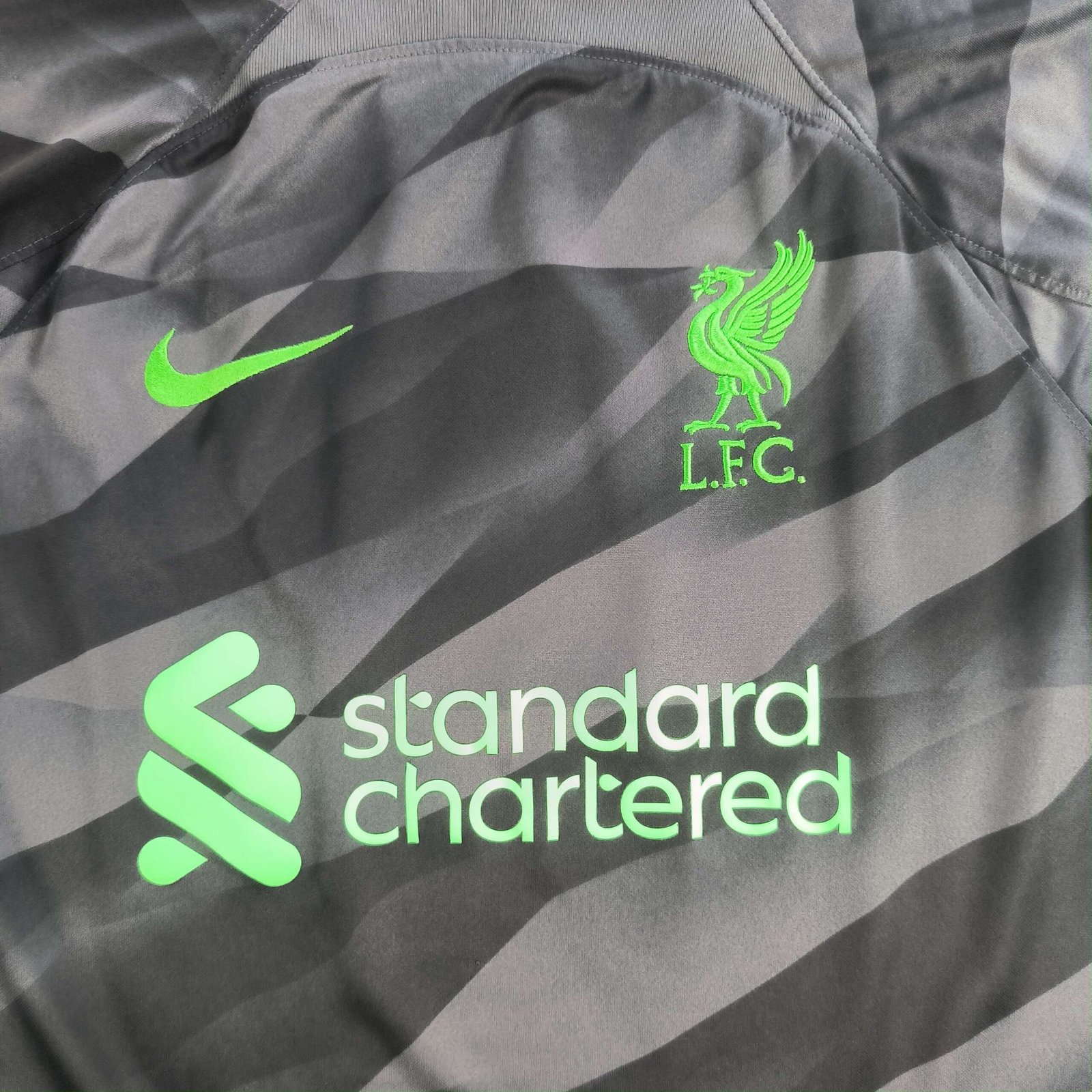 Liverpool 2023-24 Nike kapus Alisson Becker foci mez S-es - Image 3