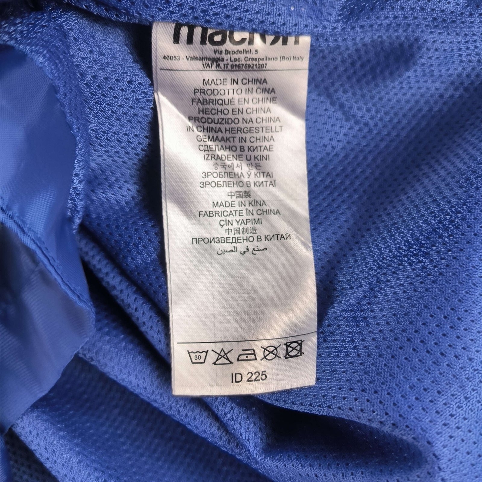 Colchester United Macron kabát M-es - Image 5