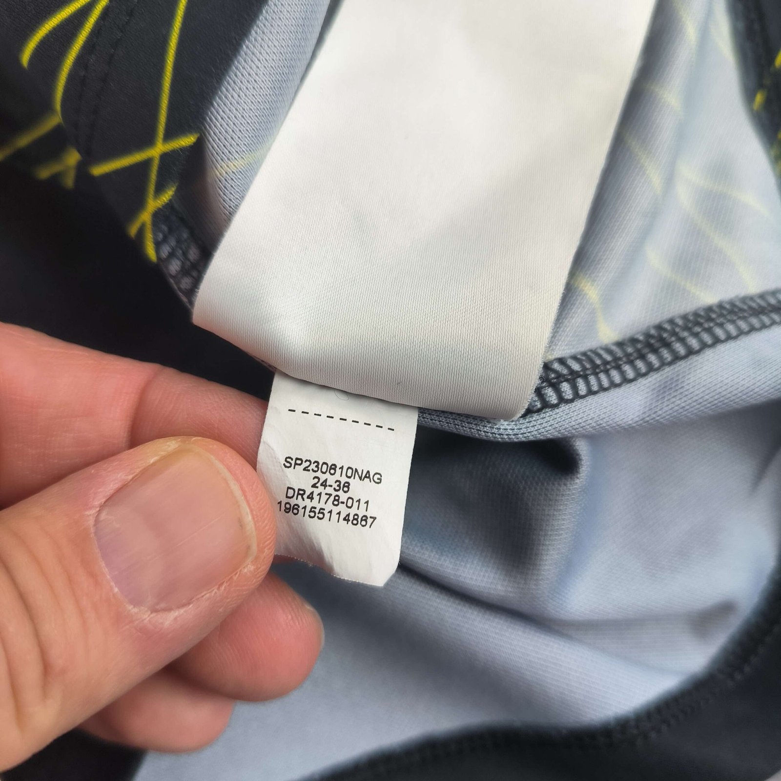 PSG Paris Saint-Germain 2022-23 Jordan negyedik számú foci mez gyerek 90-96-os - Image 6