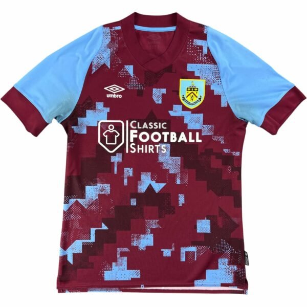 Burnley 2022-23 Umbro hazai foci mez M-es