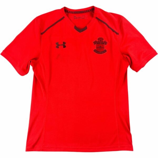 Southampton 2016-17 Under Armour training foci mez L-es